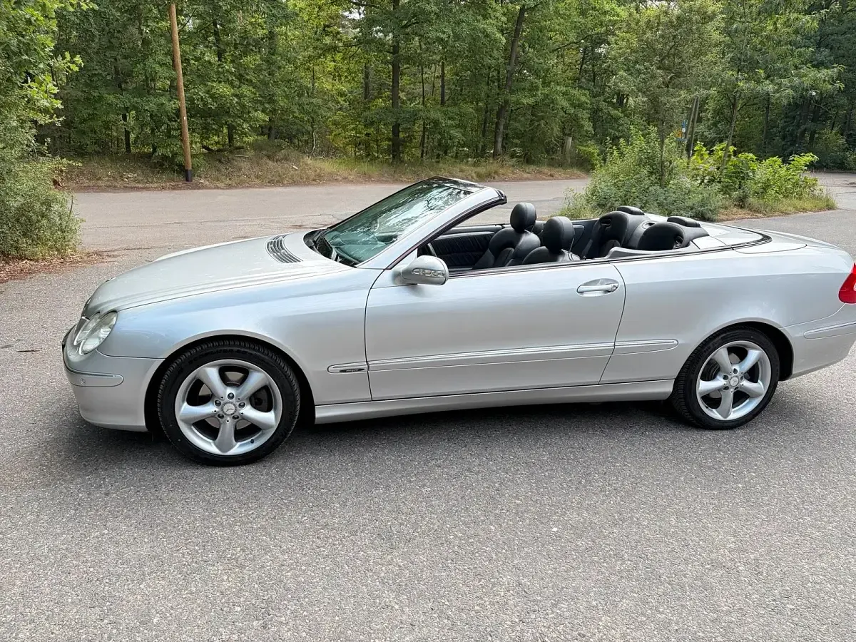 Gebraucht Mercedes CLK240 170 PS (125 kW) 2003 Silber Cabrio