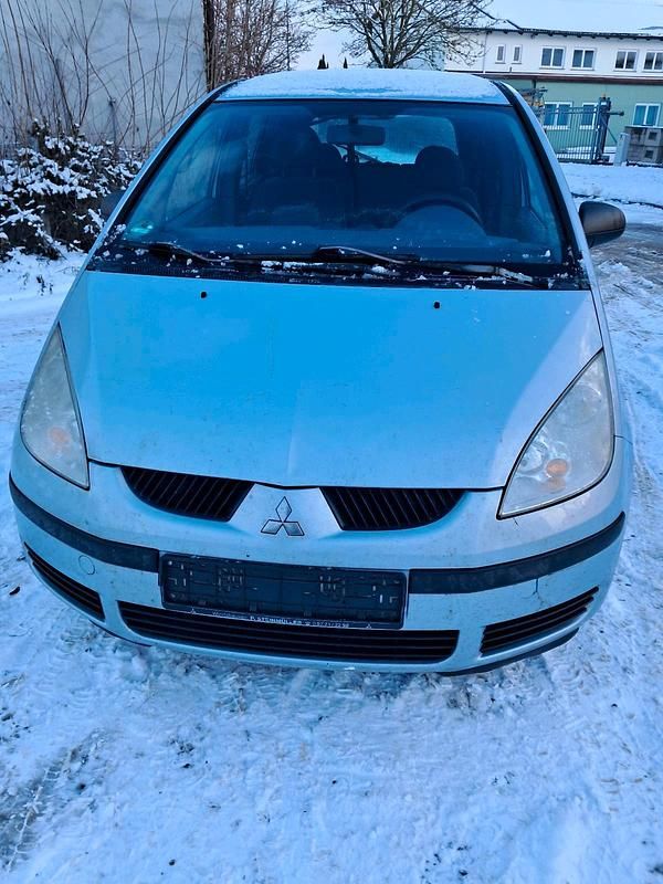 Second-hand Mitsubishi Colt 95 CP (69 kW) 2007 Albastru Hatchback