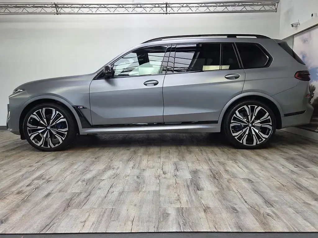 Gebraucht BMW X7 M Sport 530 PS (389 kW) 2026 (0c5a) frozen pure grey SUV