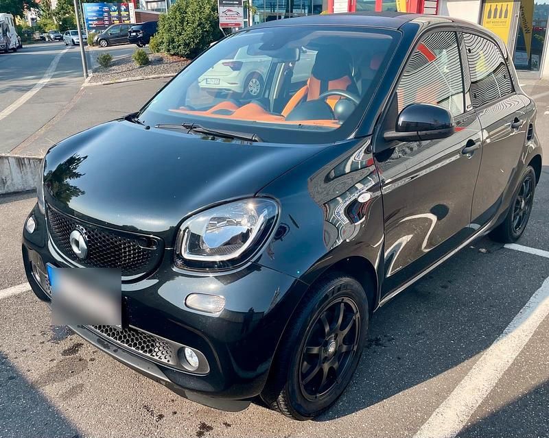 Schwarz Gebraucht 2016 Smart ForFour Passion Kleinwagen | 7.300 € (Fairer Preis) - Bild 1/4