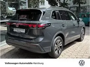 Neu VW Tiguan 150 PS (110 kW) 2026 Grau (uranograu) SUV