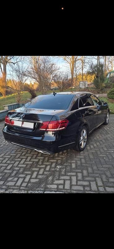 Second-hand Mercedes E250 201 CP (147 kW) 2015 Negru Berlinǎ