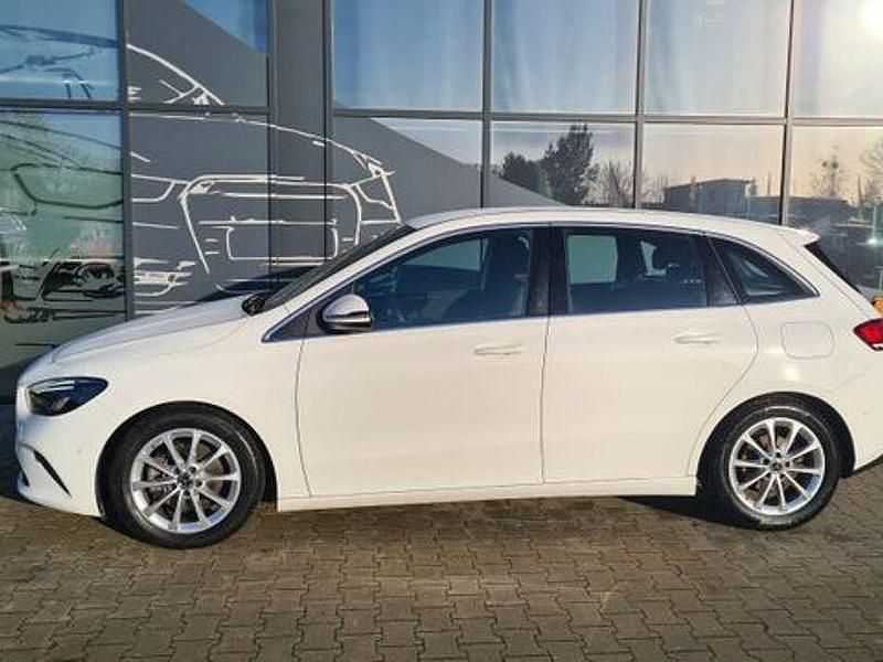 Gebraucht Mercedes B200 235 PS (172 kW) 2020 Weiß Van / Kleinbus
