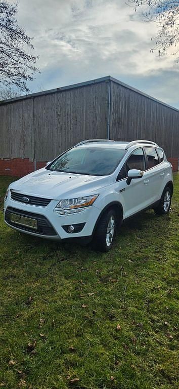 Gebraucht Ford Kuga Titanium 140 PS (102 kW) 2012 Weiß SUV