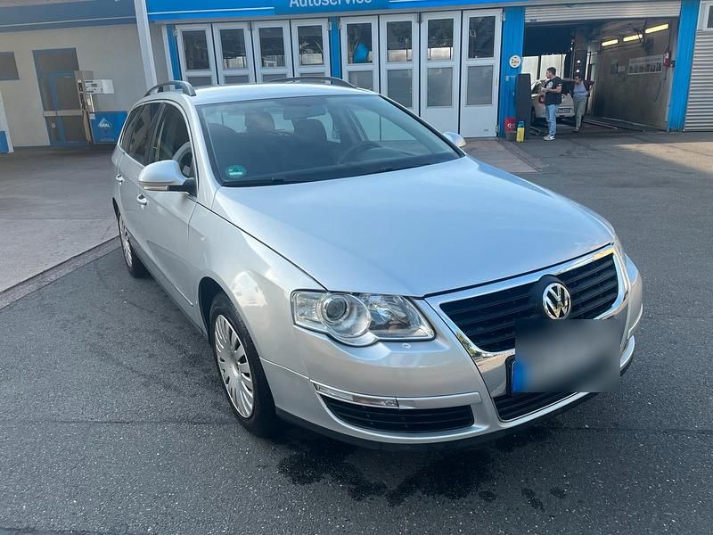 Silber Gebraucht 2007 VW Passat Kombi | 1.799 € (Superpreis) - Bild 1/4