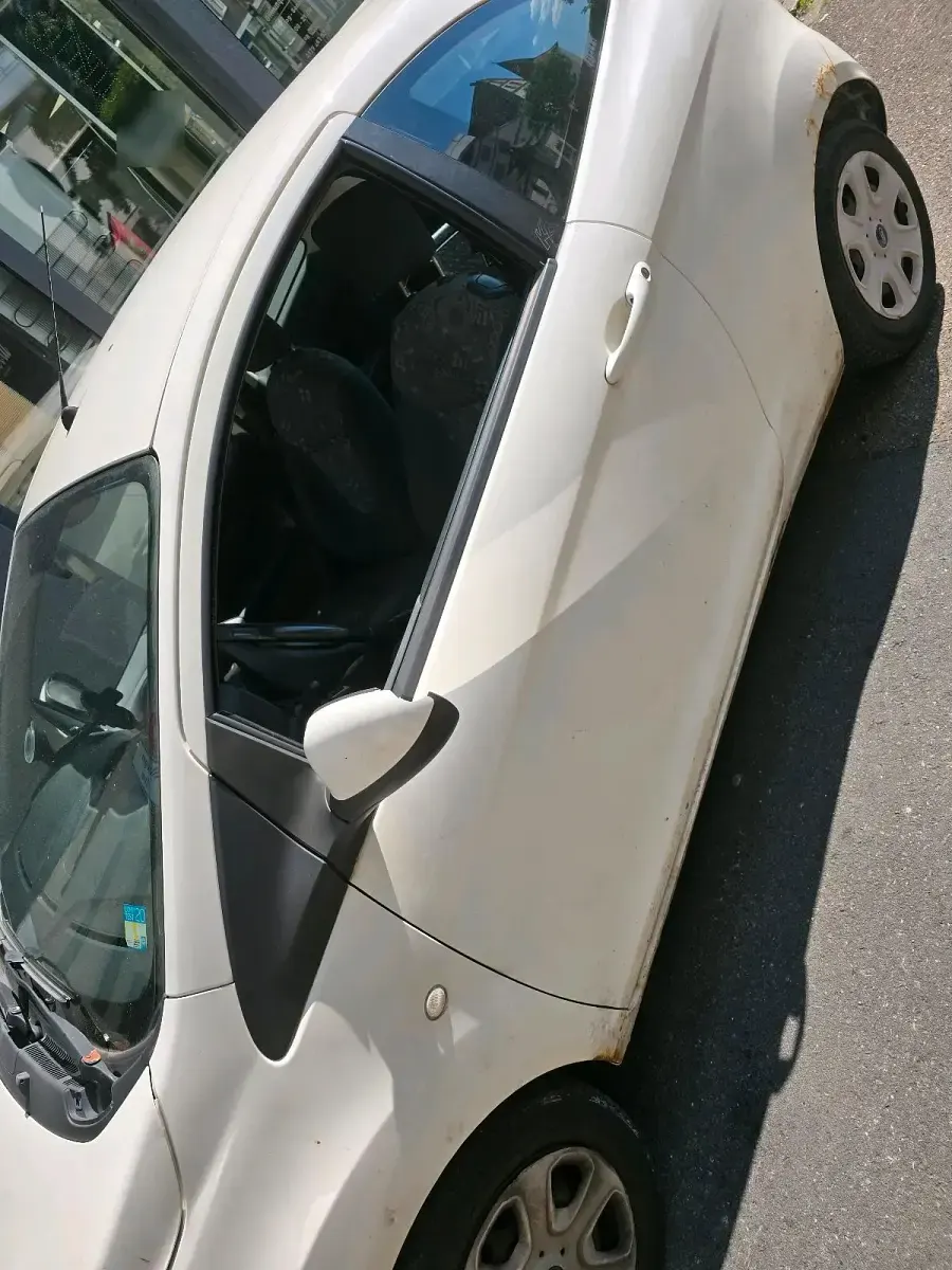 Gebraucht Ford Ka 69 PS (50 kW) 2011 Weiß Kleinwagen
