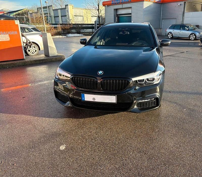 Gebraucht BMW 520 Shadowline 190 PS (139 kW) 2019 Schwarz Kombi