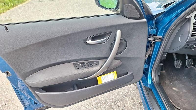 Gebraucht BMW 120 150 PS (110 kW) 2006 Blau Kleinwagen