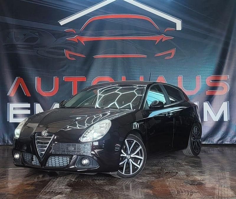 Schwarz Gebraucht 2014 Alfa Romeo Giulietta Kleinwagen | 8.899 € - Bild 1/4