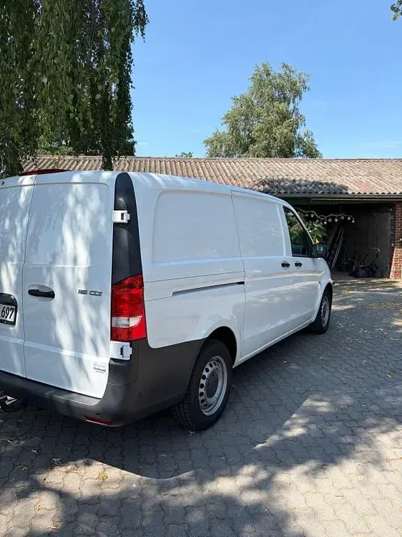 Gebraucht Mercedes Vito 163 PS (119 kW) 2021 Weiß Van