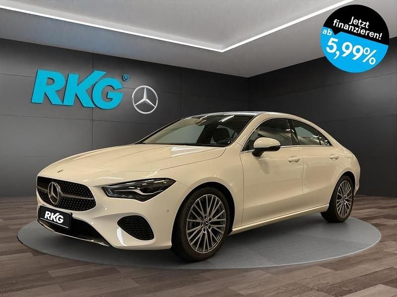 Weiß Gebraucht 2024 Mercedes CLA180 Progressive Limousine | 31.750 € (Fairer Preis) - Bild 1/4