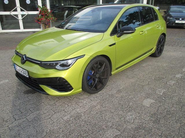 Gelb Gebraucht 2023 VW Golf VIII R Limousine | 39.990 € (Guter Preis) - Bild 1/4