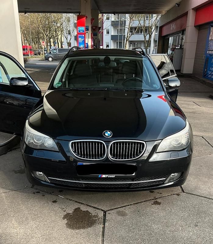 Gebraucht BMW 525 218 PS (160 kW) 2008 Schwarz Kombi