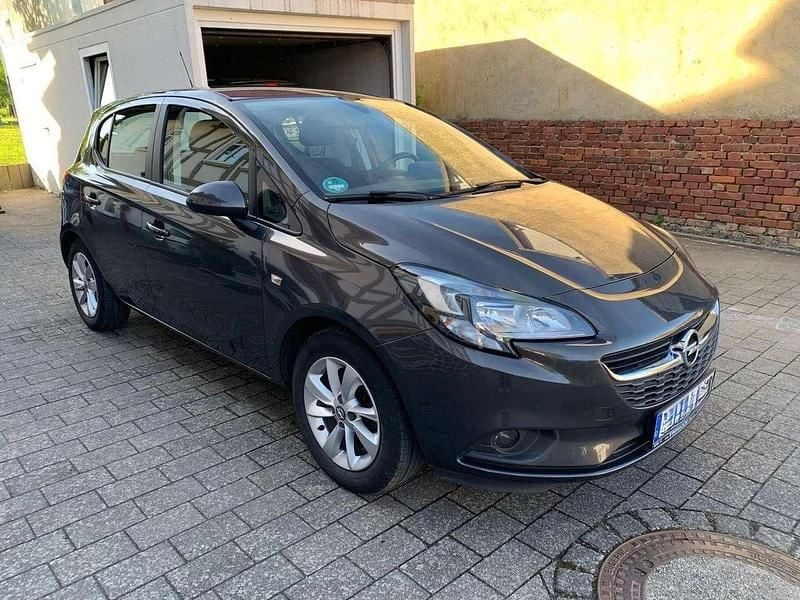 Grau Gebraucht 2016 Opel Corsa Selection Limousine | 6.000 € (Fairer Preis) - Bild 1/4