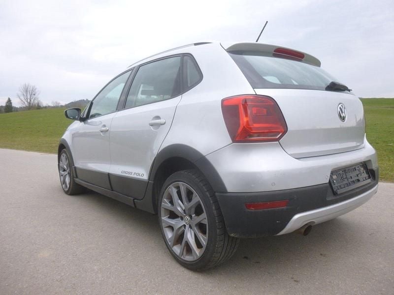 Gebraucht VW Polo Cross 90 PS (66 kW) 2017 Silber Kleinwagen