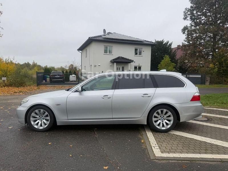 Gebraucht BMW 530 Advantage 272 PS (200 kW) 2008 Titansilber metallic Kombi