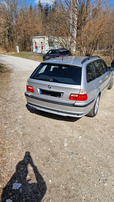 Gebraucht BMW 330 Exclusive 231 PS (169 kW) 2004 Silber Kombi