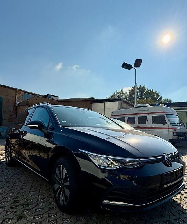 Gebraucht VW Golf VIII Move 131 PS (96 kW) 2024 Schwarz Kombi