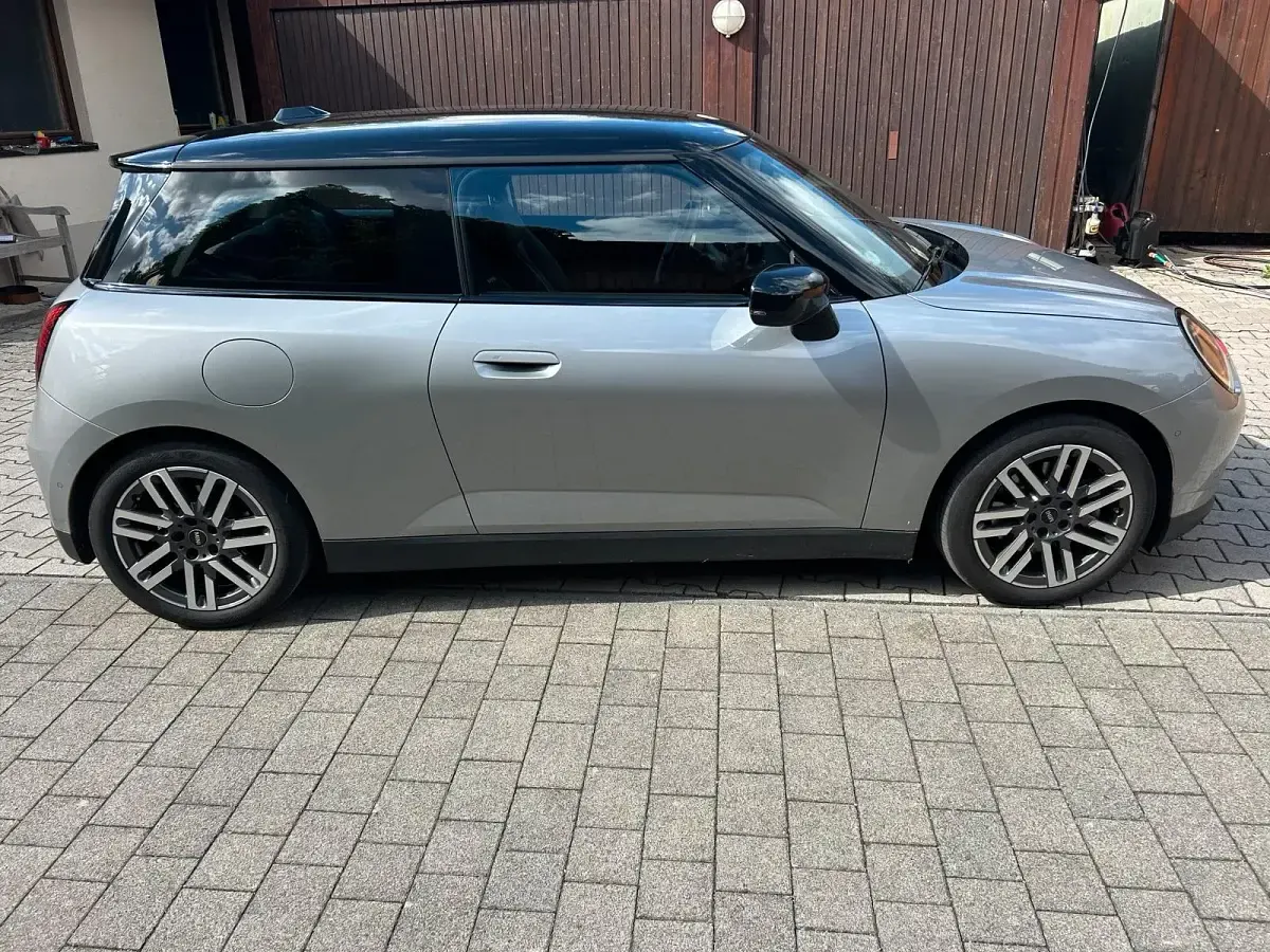 Gebraucht Mini Cooper 135 kW (184 PS) 2024 Silber Kleinwagen