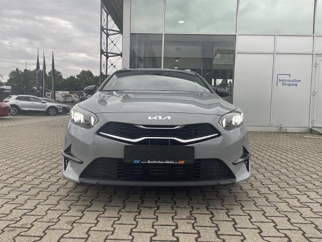 Grau Neu 2025 Kia Ceed Sportswagon Kombi | 27.980 € (Etwas zu teuer) - Bild 1/4
