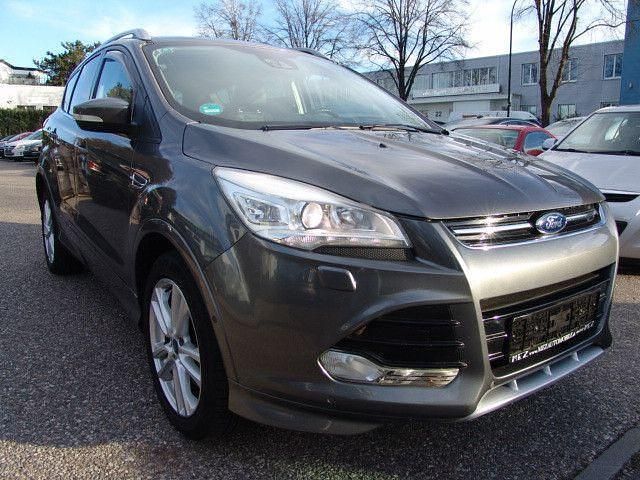 Gebraucht Ford Kuga 163 PS (119 kW) 2014 Sterling gray (foe) SUV