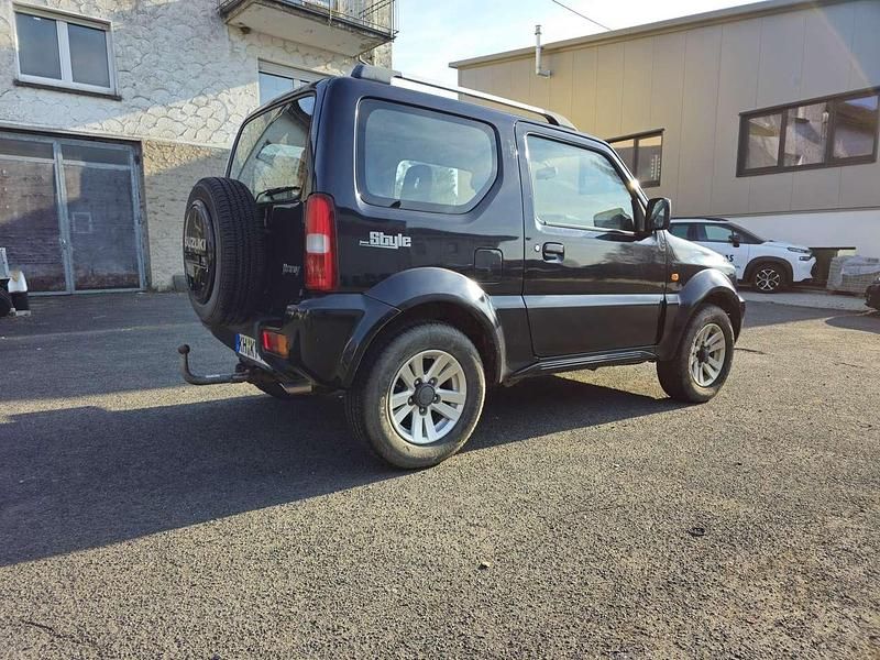 Gebraucht Suzuki Jimny Style 86 PS (63 kW) 2012 Schwarz SUV