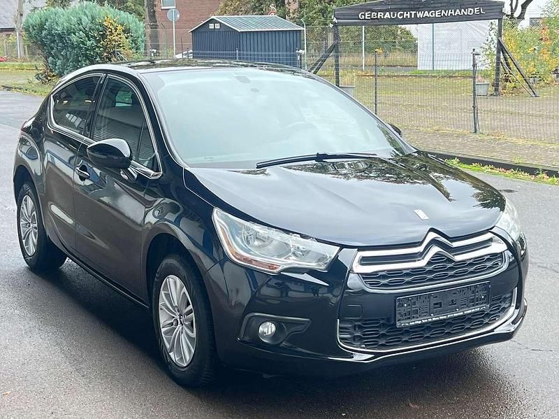 Schwarz Gebraucht 2011 Citroën DS4 Chic Kleinwagen | 4.990 € (Fairer Preis) - Bild 1/4