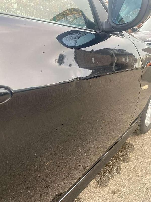 Gebraucht BMW 320 170 PS (125 kW) 2009 Schwarz Limousine