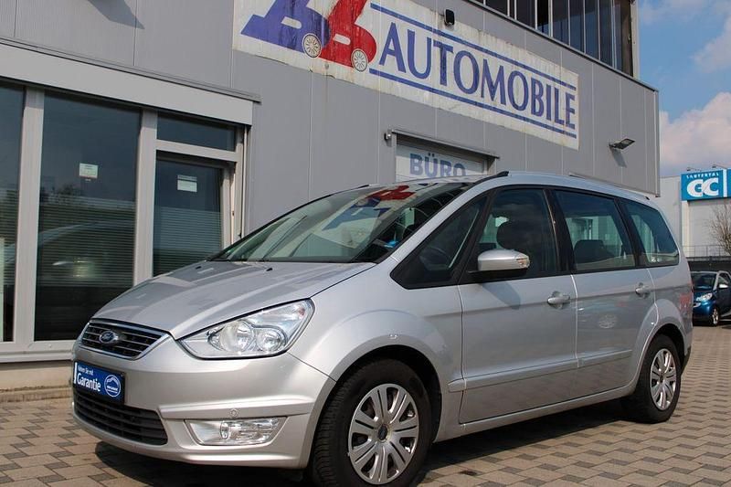 Gebraucht Ford Galaxy Trend 160 PS (117 kW) 2013 Silber Van / Kleinbus