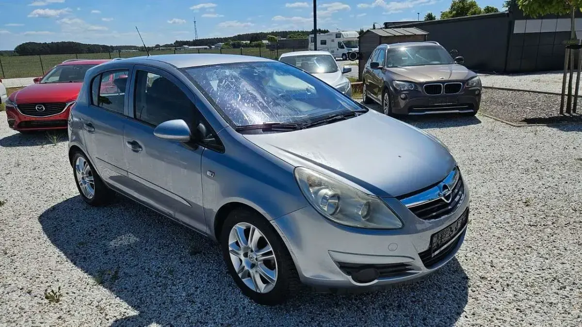 Gebraucht Opel Corsa Edition 60 PS (44 kW) 2007 Silber Kleinwagen
