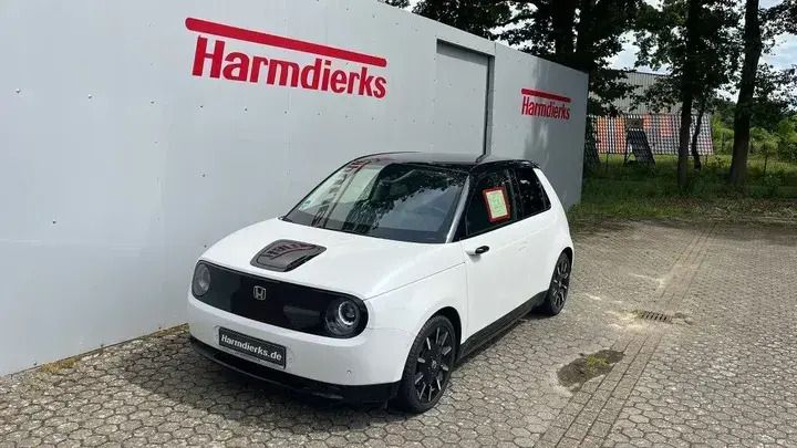 Platinum white pearl Gebraucht 2021 Honda e Advance Kleinwagen | 17.777 € (Fairer Preis) - Bild 1/4