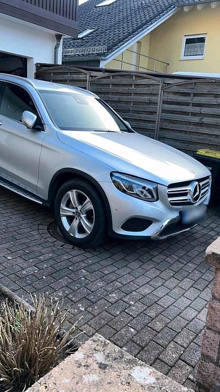 Gebraucht Mercedes GLC220 170 PS (125 kW) 2018 Silber SUV
