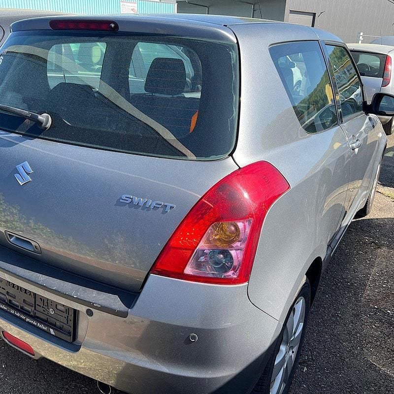 Second-hand Suzuki Swift 102 CP (75 kW) 2008 Gri Hatchback