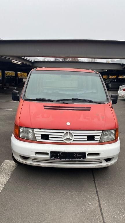 Rot Gebraucht 1996 Mercedes Vito Limousine | 1.000 € (Superpreis) - Bild 1/4