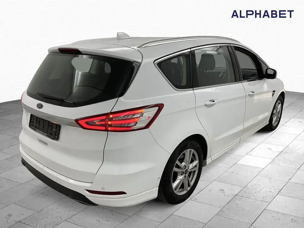 Gebraucht Ford S-MAX Titanium 190 PS (139 kW) 2022 Weiß Van / Kleinbus