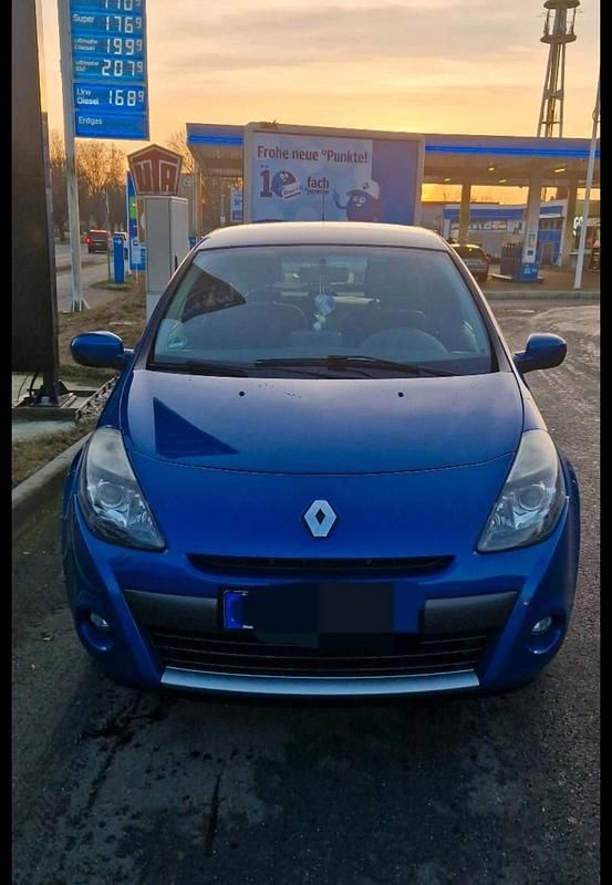 Gebraucht Renault Clio III 75 PS (55 kW) 2011 Blau