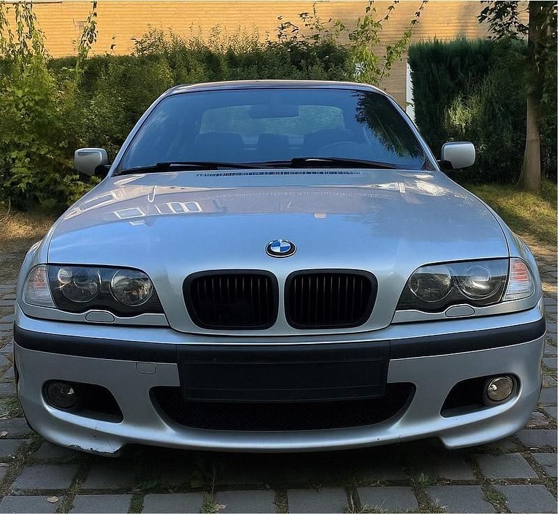 Silber Gebraucht 2000 BMW 320 M Sport Limousine | 3.000 € (Superpreis) - Bild 1/4