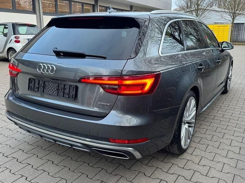 Gebraucht Audi A4 S-Line 245 PS (180 kW) 2019 Grau Kombi