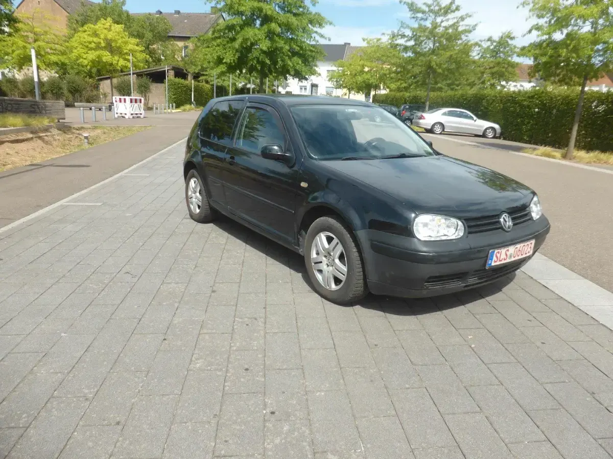 Gebraucht VW Golf IV 100 PS (73 kW) 1998 Schwarz Kleinwagen