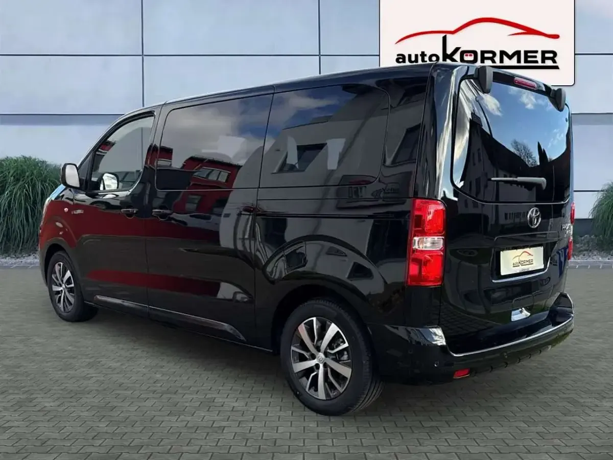 Neu Toyota Proace Verso 144 PS (105 kW) 2025 Black metallic Kombi