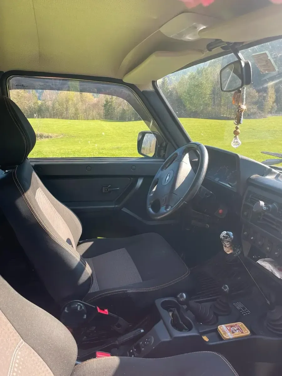 Gebraucht Lada Urban 61 PS (44 kW) 2018 Grau SUV