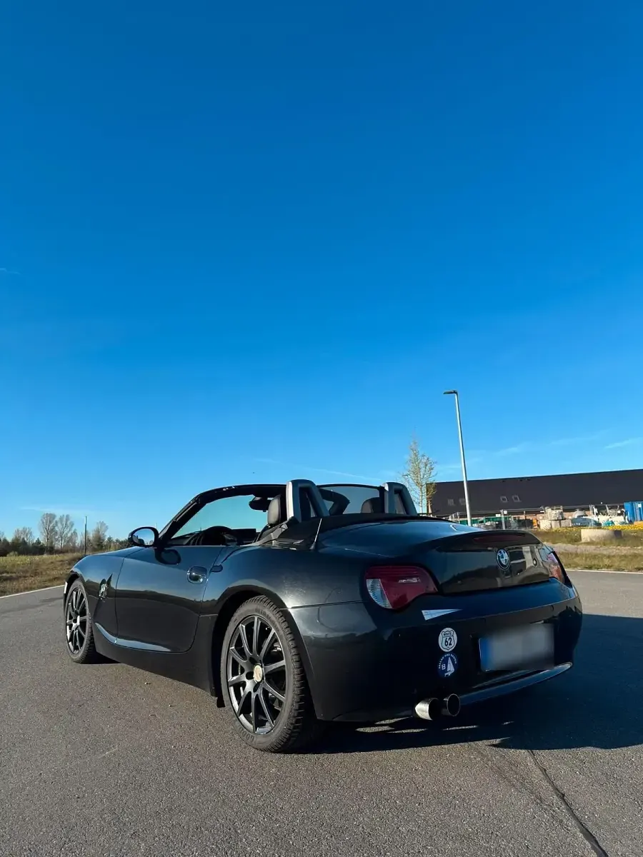 Gebraucht BMW Z4 Advantage 218 PS (160 kW) 2006 Schwarz Cabrio