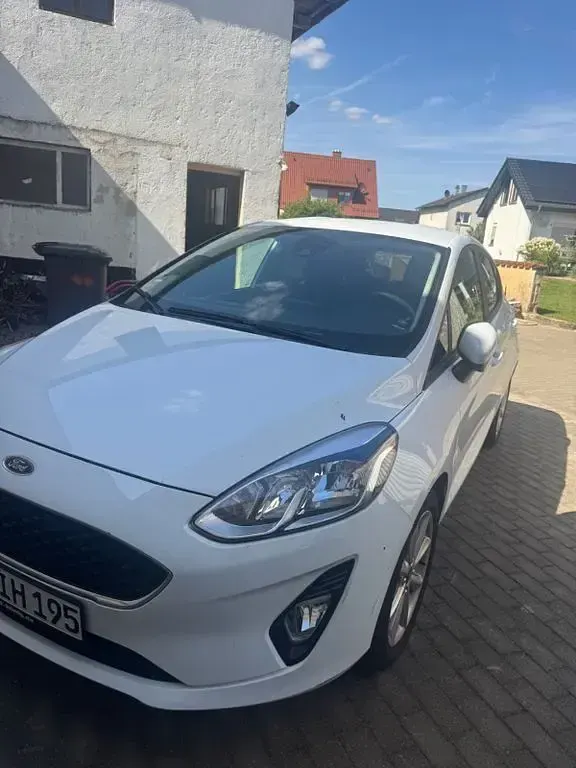 Gebraucht Ford Fiesta Cool & Connect 95 PS (69 kW) 2020 Weiß Kleinwagen