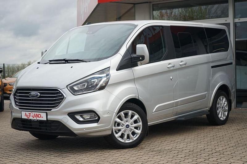 Gebraucht Ford Tourneo 131 PS (96 kW) 2021 Andere Van / Kleinbus