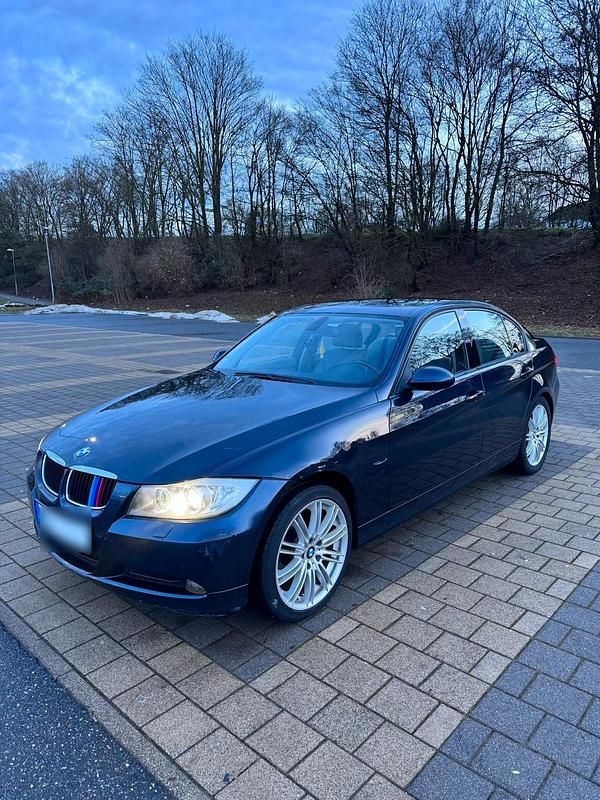 Gebraucht BMW 320 150 PS (110 kW) 2005 Blau Limousine