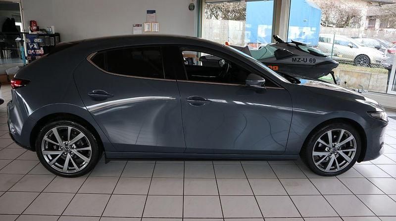 Gebraucht Mazda 3 122 PS (89 kW) 2019 Grau Limousine