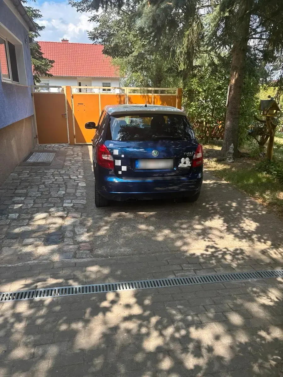 Gebraucht Skoda Fabia 70 PS (51 kW) 2011 Blau Kleinwagen