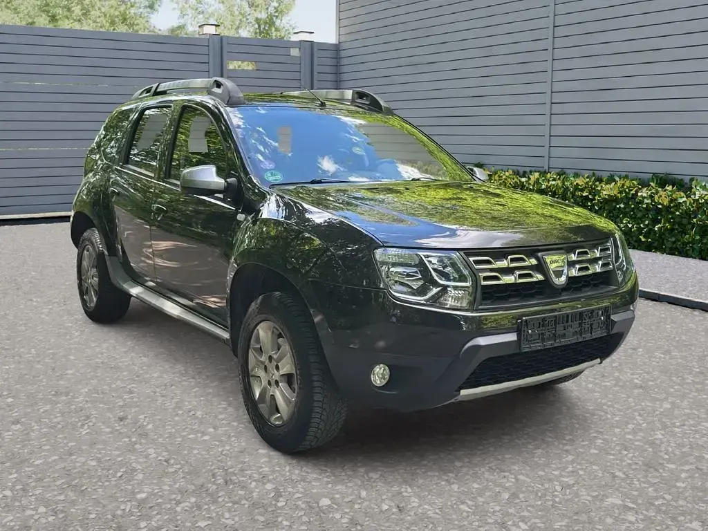 Gebraucht Dacia Duster Celebration 125 PS (91 kW) 2015 Schwarz SUV