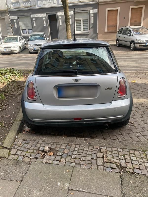 Gebraucht Mini Cooper 90 PS (66 kW) 2006 Silber Kleinwagen