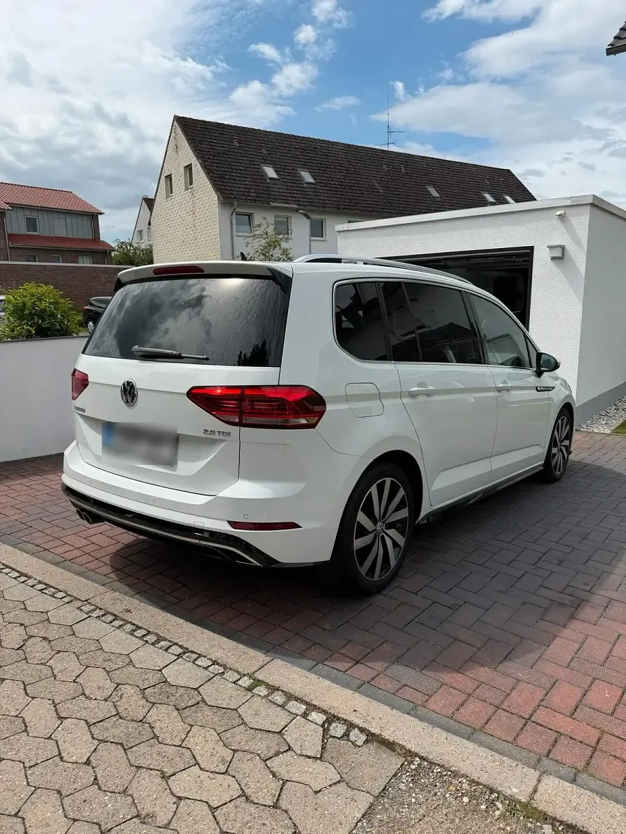 Gebraucht VW Touran R-line 150 PS (110 kW) 2017 Weiß Van / Kleinbus